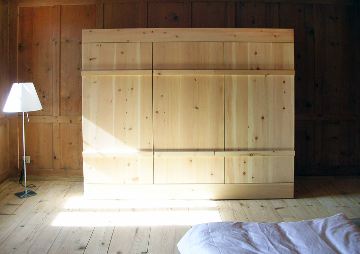 Arvenschrank für Kleider und Wäsche