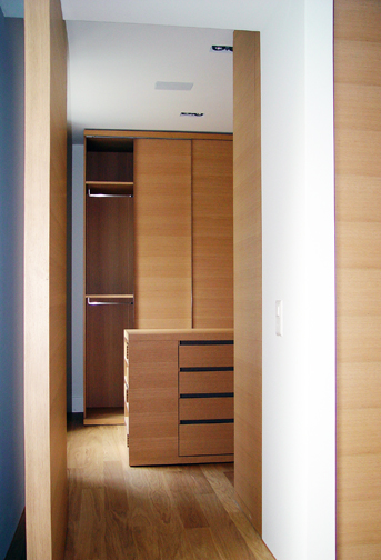 Walk-in Closet Eiche