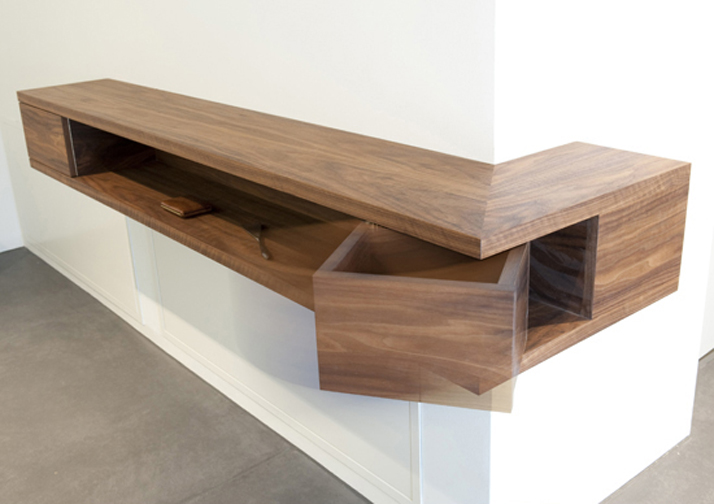 Eingebautes Sideboard Nussbaum